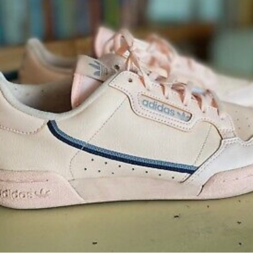 Adidas Sneakers